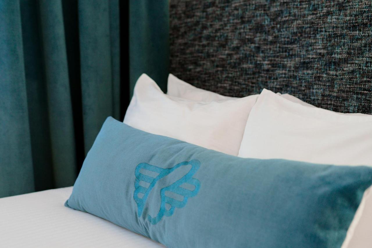 The Burrard Hotel Ванкувър Екстериор снимка
