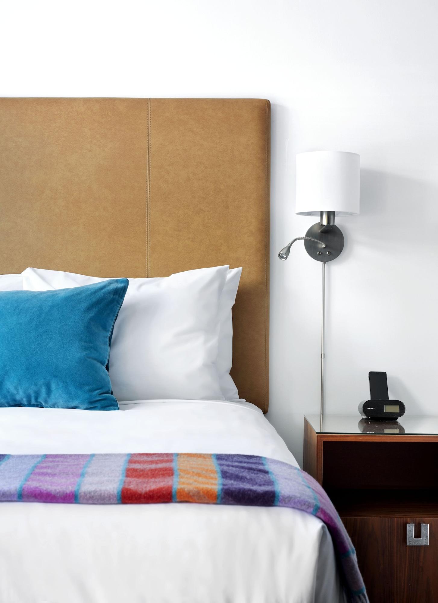 The Burrard Hotel Ванкувър Екстериор снимка