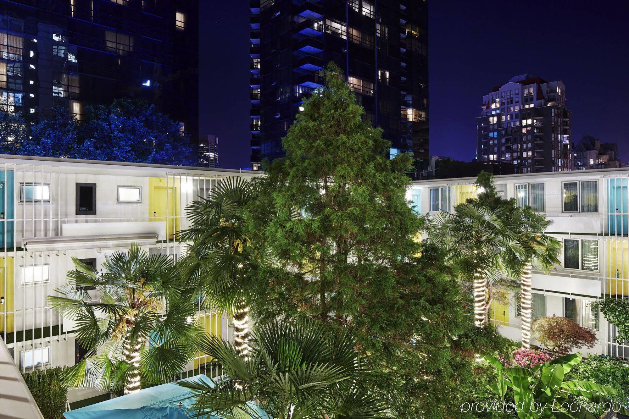The Burrard Hotel Ванкувър Екстериор снимка
