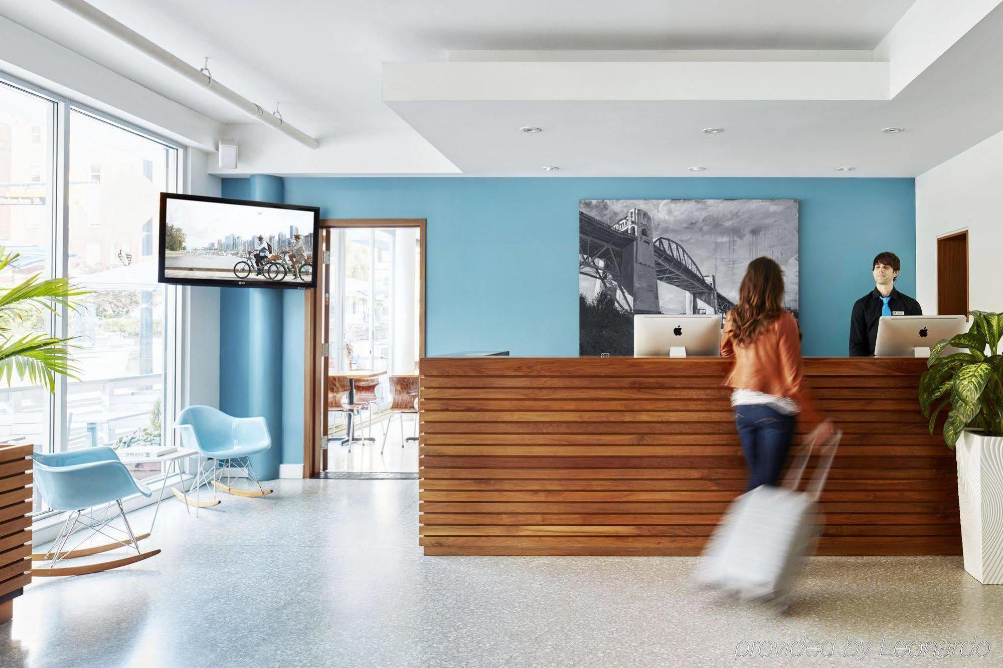 The Burrard Hotel Ванкувър Екстериор снимка