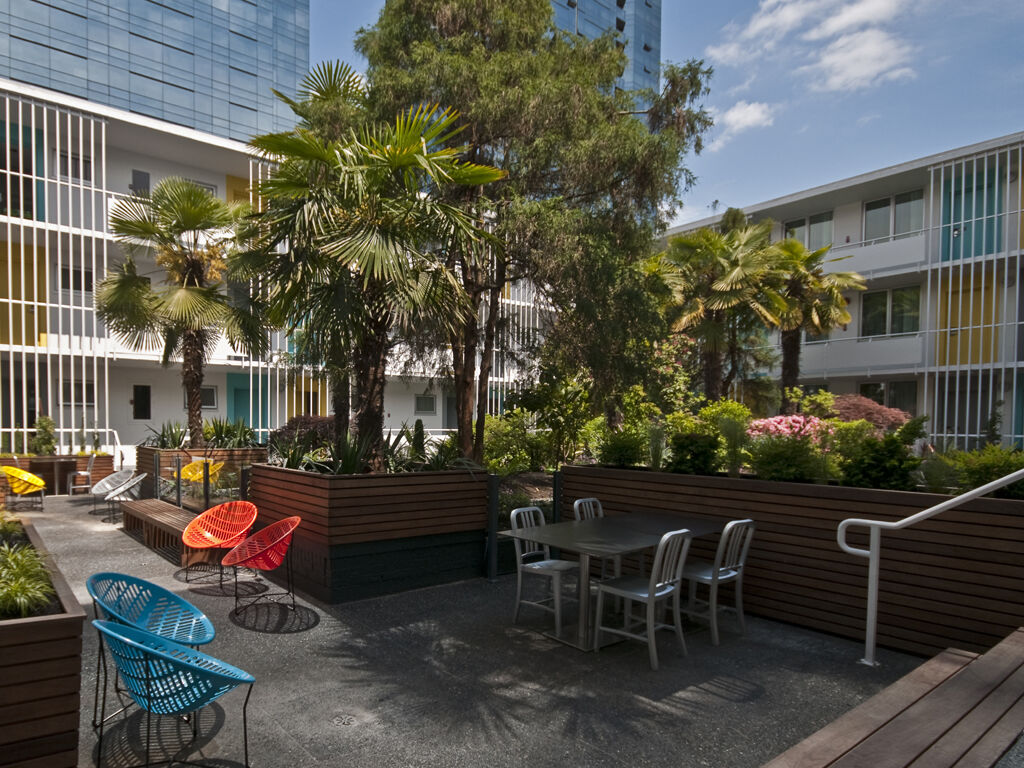 The Burrard Hotel Ванкувър Екстериор снимка